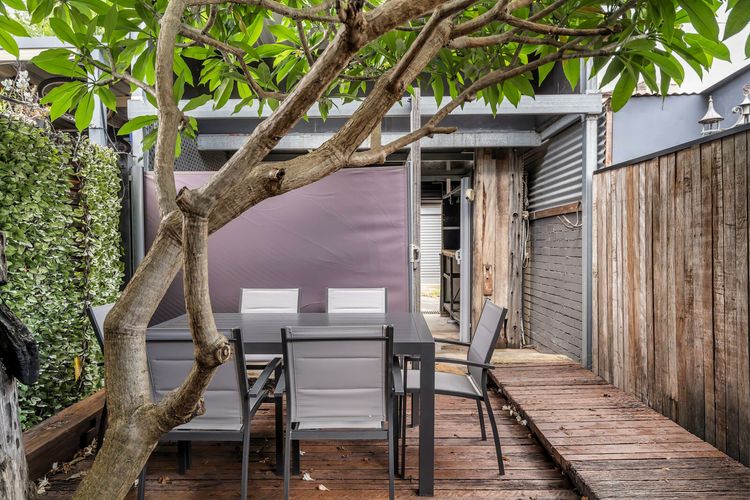 Urban Escape Glebe ISYD