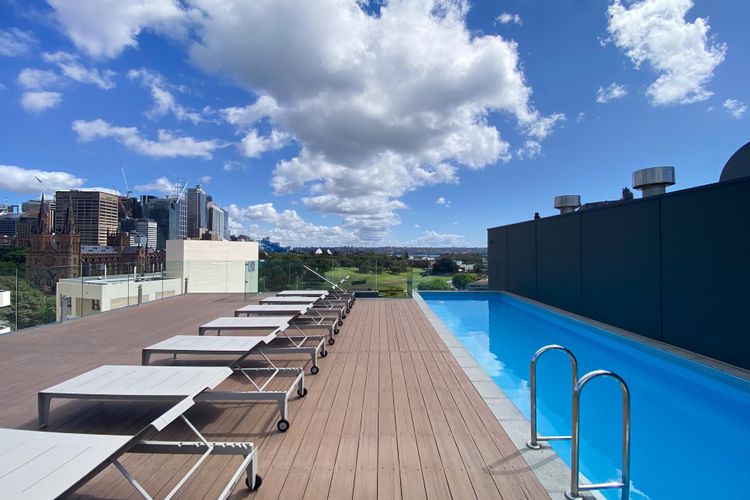 Poolside Glamour Woolloomooloo IH