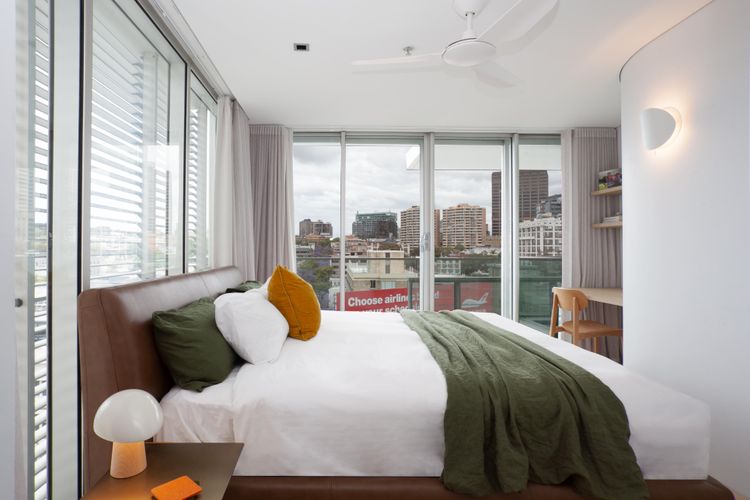 Poolside Glamour Woolloomooloo IH