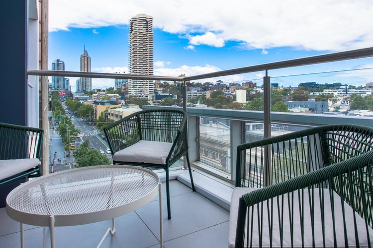 Poolside Glamour Woolloomooloo IH