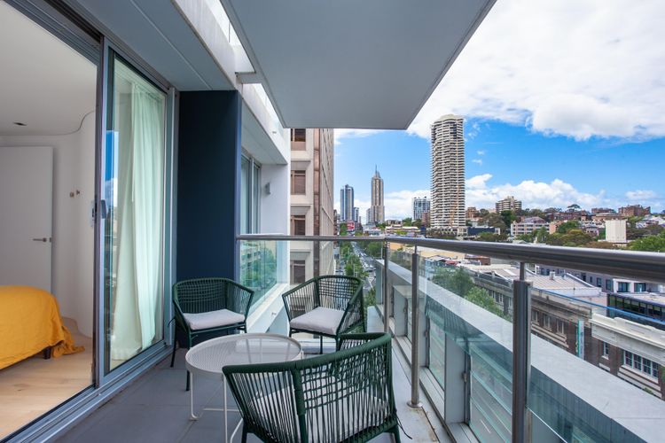 Poolside Glamour Woolloomooloo IH