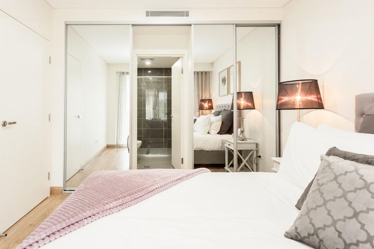 Queen Bedroom
