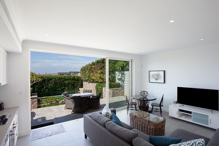 Villa Bianca Clovelly ISYD
