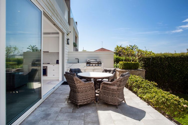 Villa Bianca Clovelly ISYD