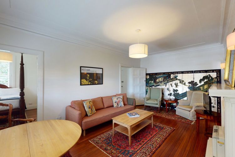 Elegant Art Deco Edgecliff I90