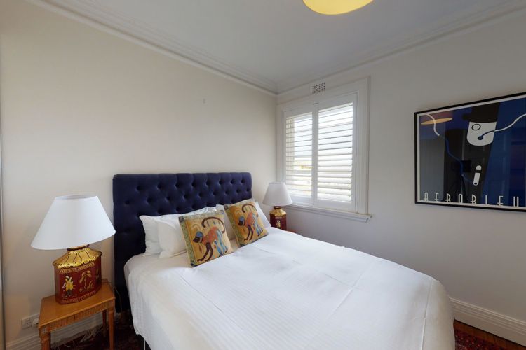 Elegant Art Deco Edgecliff I90