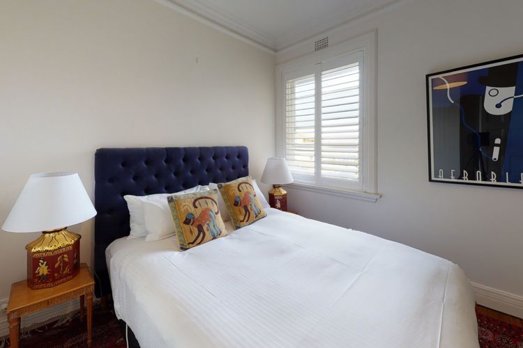 Elegant Art Deco Edgecliff I90