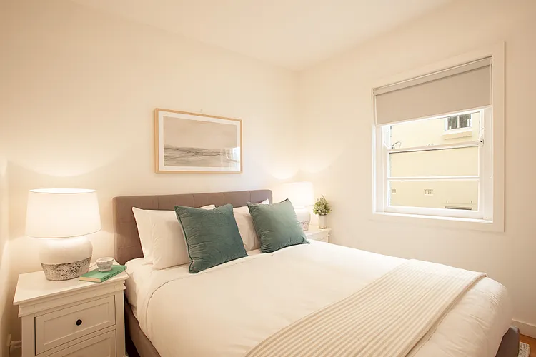 Deco Delight (ISYD)