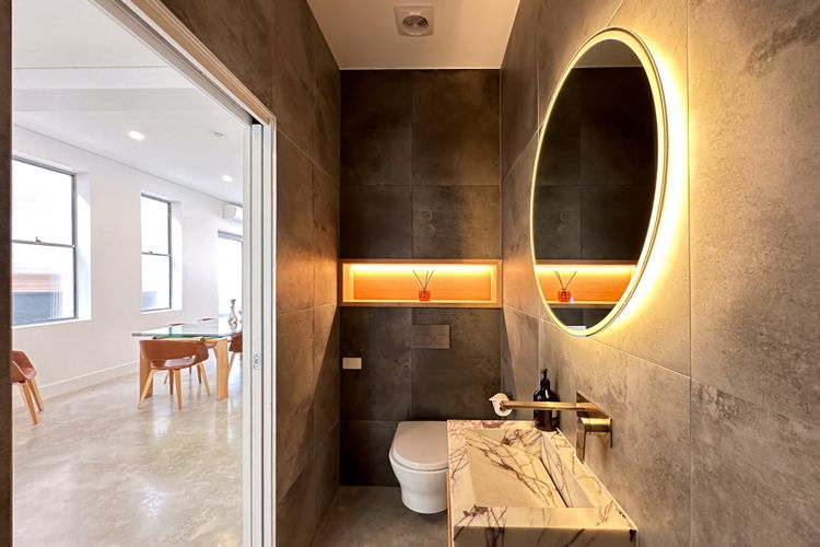 Clovelly Contemporary (IH)