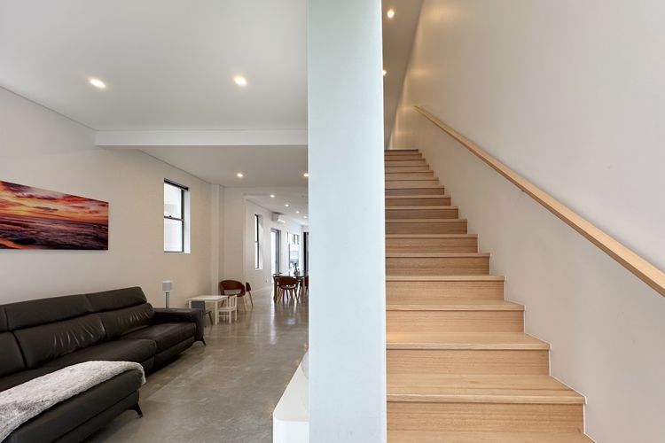 Clovelly Contemporary (IH)