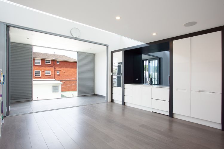 Clovelly Contemporary (IH)