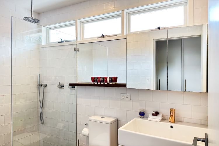 Mezzanine Magic, Bondi Junction (ISYD)
