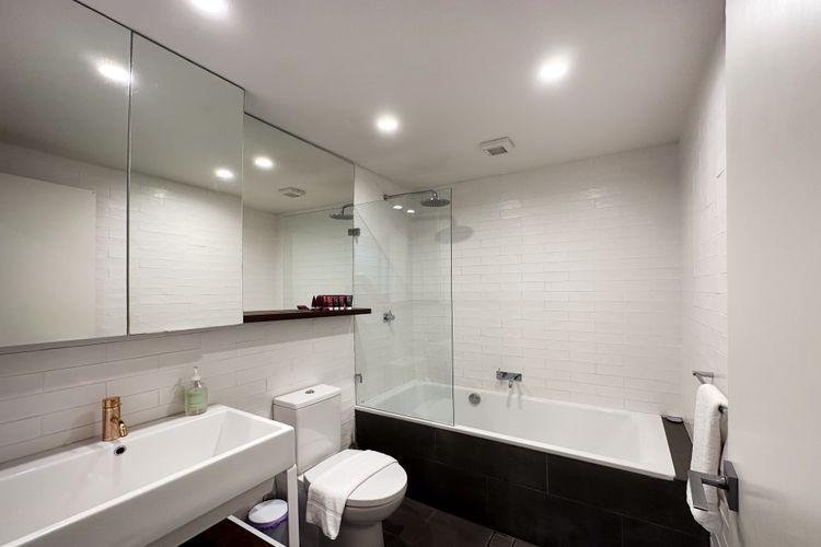 Mezzanine Magic, Bondi Junction (ISYD)