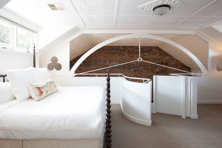 Mezzanine Magic, Bondi Junction (ISYD)