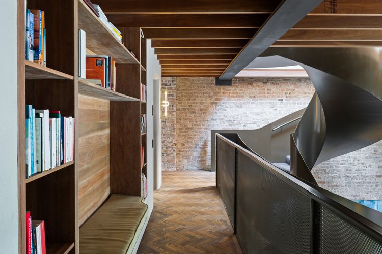 Urban chic redefined in the heart of Surry Hills.