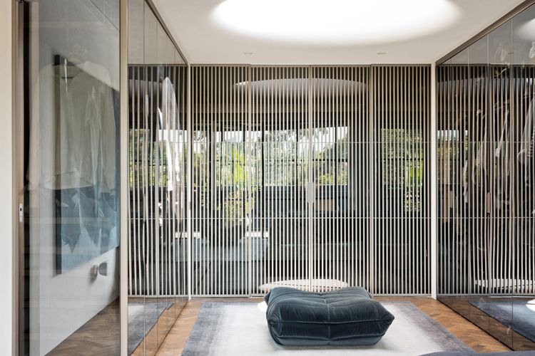 Escape to Surry Hills' vibrant soul.