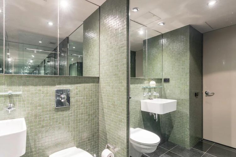 Refresh and rejuvenate in our elegantly designed bathroom.
