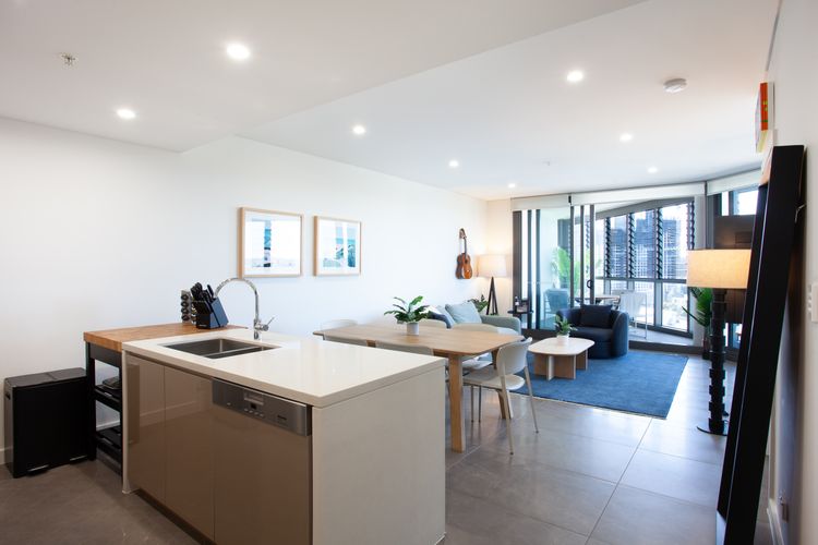 Modern Splendour, Macquarie Park I90