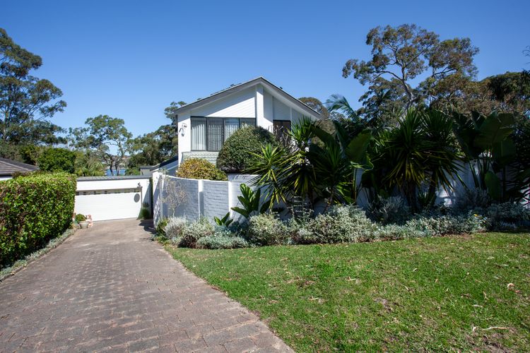 Waterlily Villa, Riverview IH
