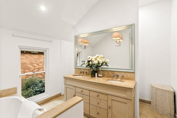 Lady Rose Woollahra