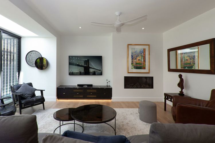 The Modern Ritz Riverview IH