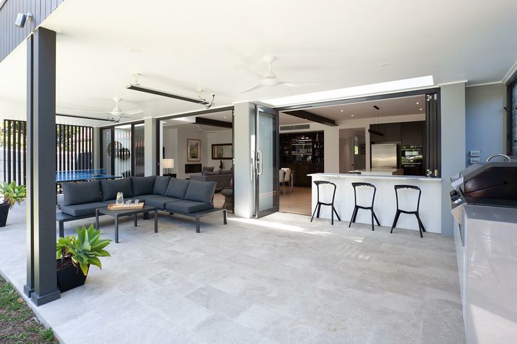 The Modern Ritz Riverview IH