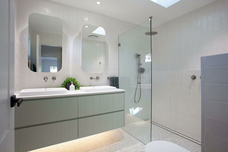 The Modern Ritz Riverview IH