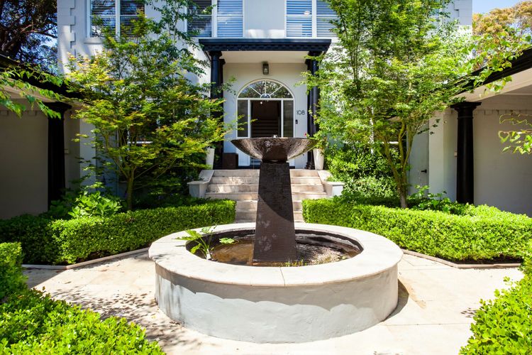 The Modern Ritz Riverview IH