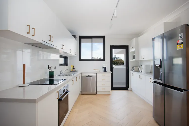 The Bondi Escape ISYD