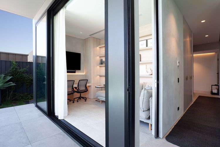 Modern Beachside Haven, Malabar ISYD