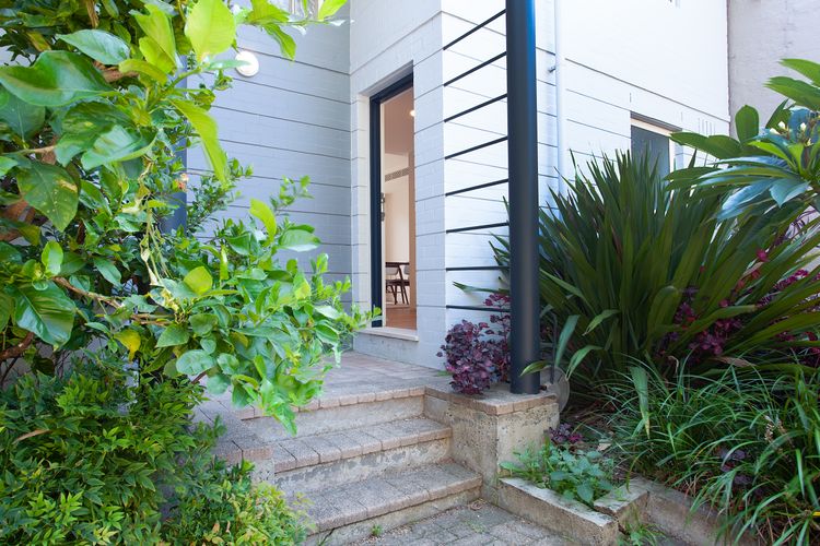 Urban Hideout, Annandale ISYD