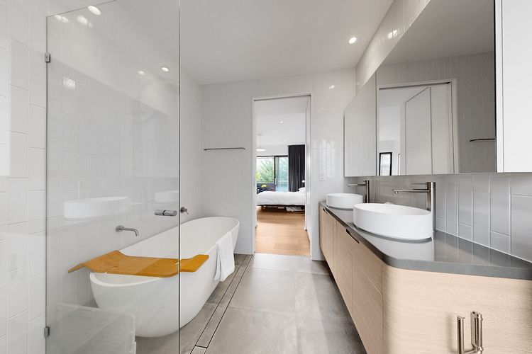 Bay Dream, Double Bay IH