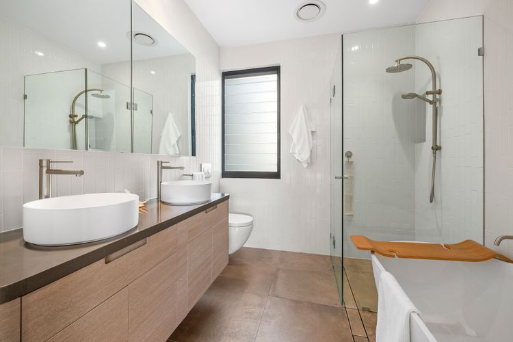 Bay Dream, Double Bay IH