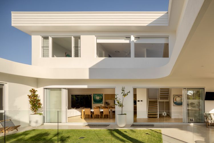 Sol Lento, Burleigh Heads IQLD