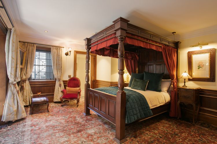 Darling Manor IBO