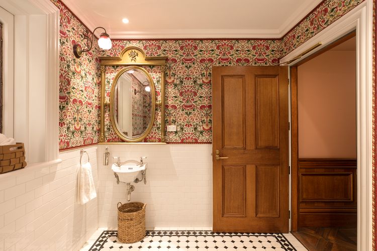 Darling Manor IBO