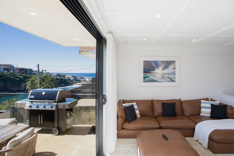 Azure Bay, Coogee IH