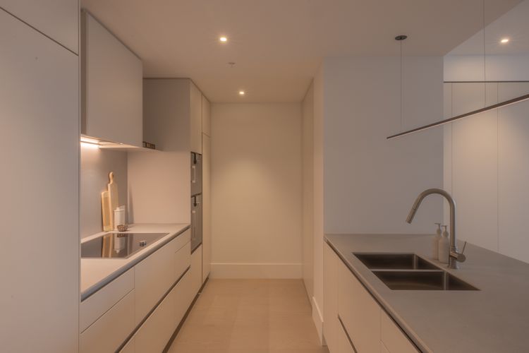 Una Mas Apartment, Docklands IMEL