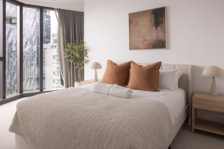 Una Mas Apartment, Docklands IMEL