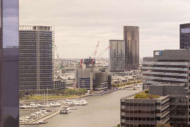 Una Mas Apartment, Docklands IMEL