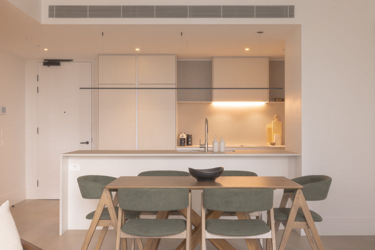 Una Mas Apartment, Docklands IMEL