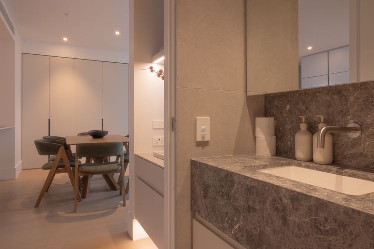 Una Mas Apartment, Docklands IMEL