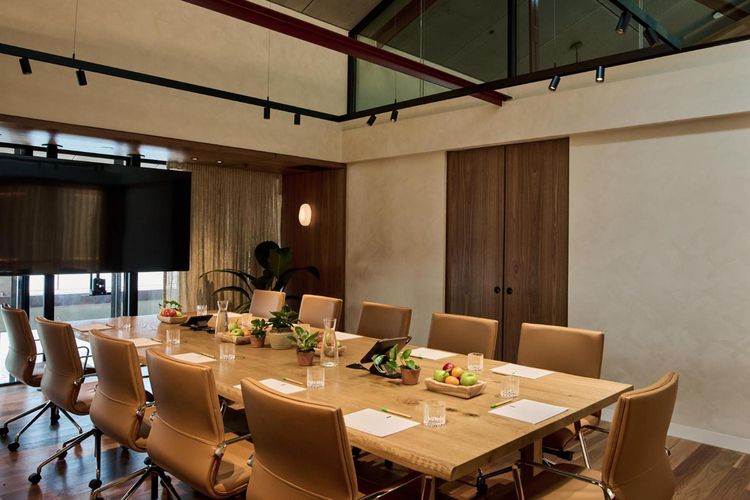 Catered dining rooms for up to 14 guests.