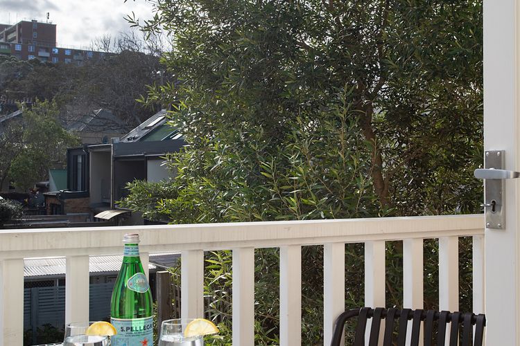 The Crown, Four Surry Hills ISYD