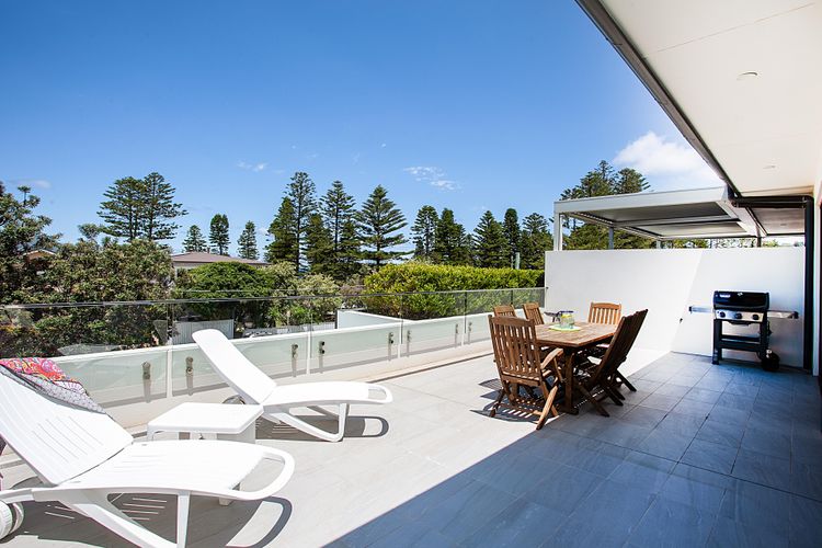 Paradise Escape Narrabeen IH