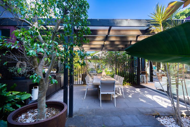 Malua Villa, Bronte IH