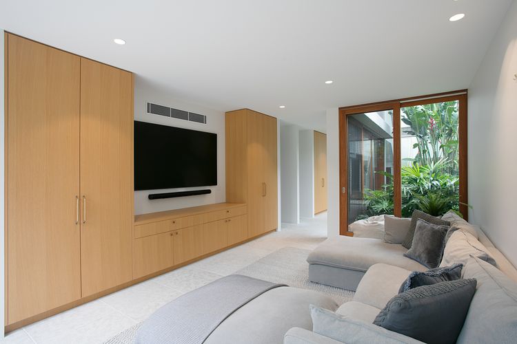 Seabreeze, Freshwater ISYD