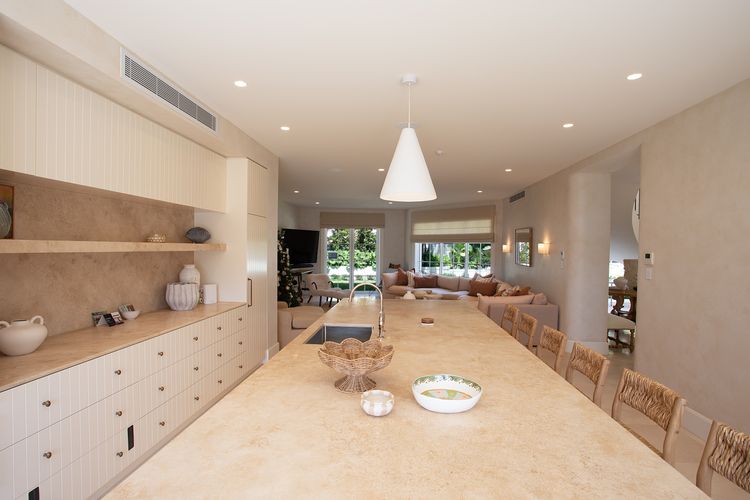 The Esplanade Escape, Balmoral LH LUXE