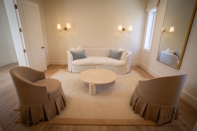 The Esplanade Escape, Balmoral LH LUXE