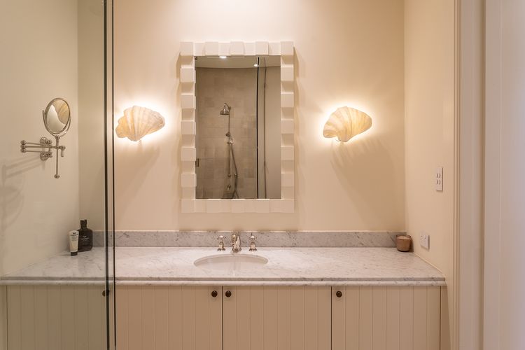 The Esplanade Escape, Balmoral LH LUXE